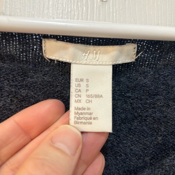 Women's Oversized V Neck Sweater Sz S Wool Infused Boho Heathered Preppy Cozy - Picture 3 of 6